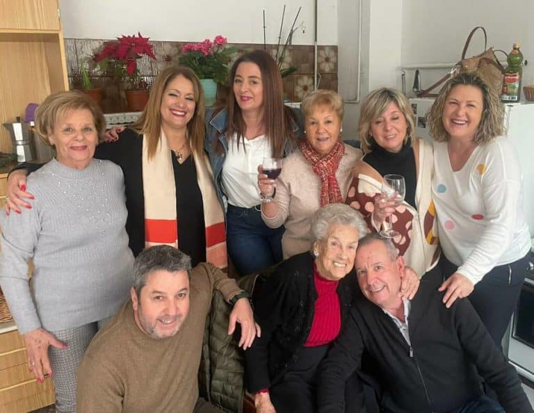 La familia Lax Muñoz celebra los 101 años de la fundadora del ...